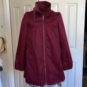 New-never been worn H&M Parka jacket, SZ. 2, waterproof & lightweight.
